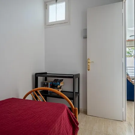At172 Baix A Mar Apartment Torredembarra