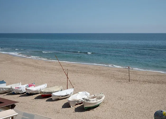 At172 Baix A Mar شقة